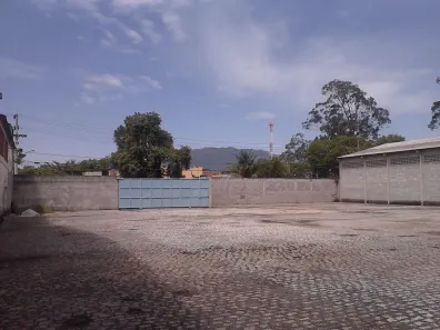 Galpão / Depósito / Armazém para alugar, 2715m² no BNH, Mesquita