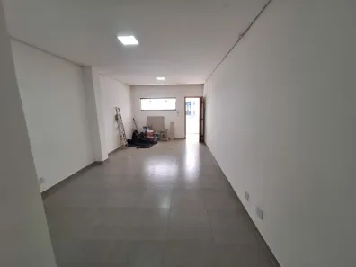 Casa Comercial para alugar, 35m² no Vila Santa Luzia, Taboão da Serra
