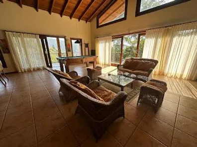 Casa de Condomínio com 4 Quartos para alugar, 900m² no Toninhas, Ubatuba