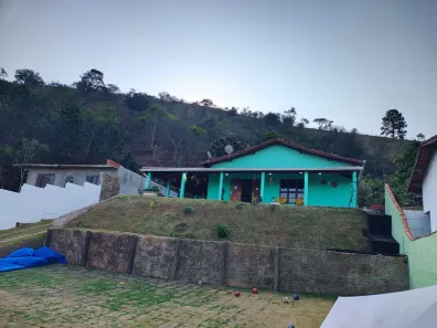 Fazenda / Sítio / Chácara com 3 Quartos à venda, 2000m² no Laranja Azeda, Bom Jesus dos Perdões