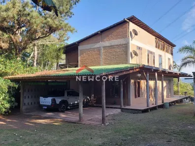 Fazenda / Sítio / Chácara com 4 Quartos à venda, 800m² no Centro, São Lourenço da Serra