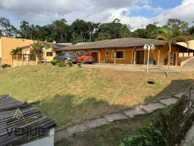 Fazenda / Sítio / Chácara com 3 Quartos à venda, 650m² no Arujá Centro Residencial, Arujá