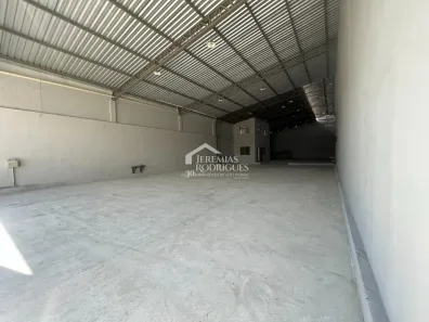 Galpão / Depósito / Armazém para alugar, 950m² no Chácara da Galega, Pindamonhangaba