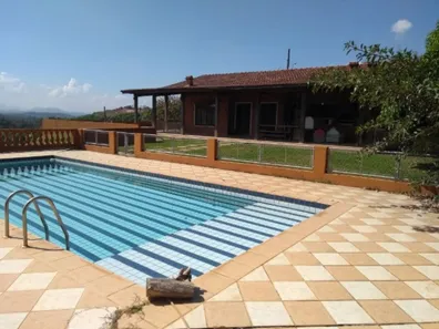 Fazenda / Sítio / Chácara com 5 Quartos à venda, 250m² no , Mairinque