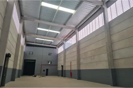Galpão / Depósito / Armazém para alugar, 930m² no Portão, Arujá