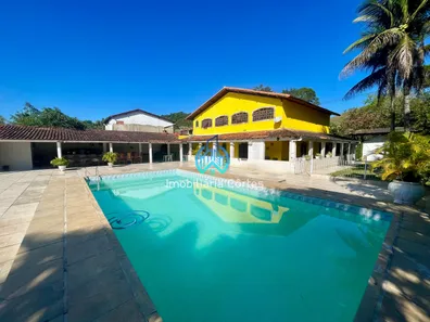 Fazenda / Sítio / Chácara com 8 Quartos à venda, 400m² no Maraporã, Cachoeiras de Macacu