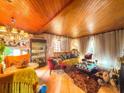 Casa Comercial com 14 Quartos à venda, 850m² no Itaipu, Niterói