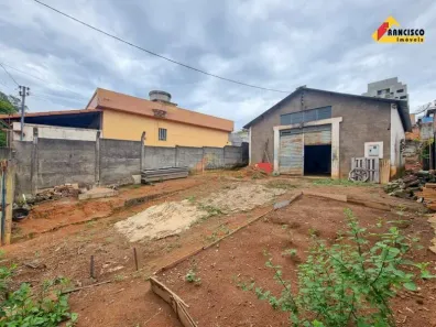 Galpão / Depósito / Armazém à venda, 88m² no Manoel Valinhas, Divinópolis