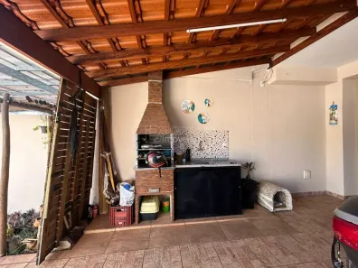 Sobrado com 3 Quartos à venda, 127m² no Jardim Aclimação, Araraquara