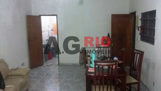 Galpão / Depósito / Armazém à venda, 195m² no Madureira, Rio de Janeiro