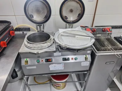 Loja / Salão / Ponto Comercial com 2 Quartos à venda, 120m² no Ingleses do Rio Vermelho, Florianópolis