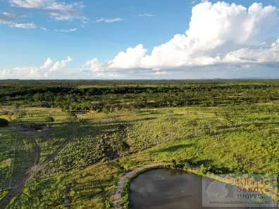 Fazenda / Sítio / Chácara com 4 Quartos à venda, 4065600m² no , Paranã