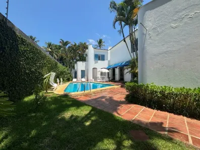 Casa com 5 Quartos para venda ou aluguel, 405m² no Balneário Praia do Pernambuco, Guarujá