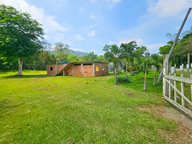 Fazenda / Sítio / Chácara com 2 Quartos à venda, 300m² no Iguaçu Velho, Nova Iguaçu