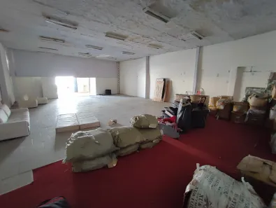Galpão / Depósito / Armazém com 2 Quartos à venda, 218m² no Centro, Nilópolis