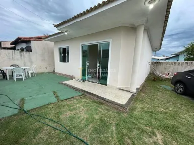 Casa com 2 Quartos à venda, 64m² no Fazendinha, Araruama
