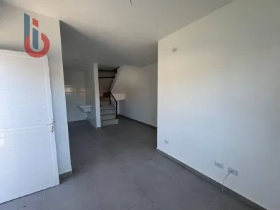 Sobrado com 2 Quartos para alugar, 75m² no Centro, Bertioga