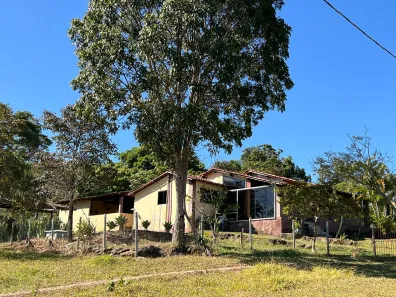 Fazenda / Sítio / Chácara com 5 Quartos à venda, 75000m² no Planaltina, Brasília