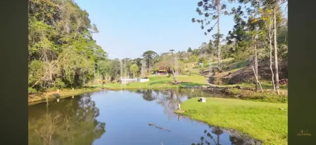Fazenda / Sítio / Chácara com 3 Quartos à venda, 12m² no Centro, São Lourenço da Serra