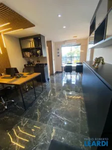 Conjunto Comercial / Sala para alugar, 32m² no Parque Jaçatuba, Santo André