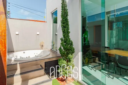 Casa com 3 Quartos à venda, 250m² no Aeroporto, Aracaju
