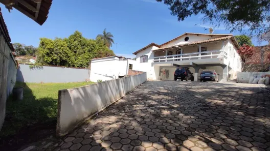 Fazenda / Sítio / Chácara com 4 Quartos à venda, 340m² no Vale das Acácias, Ribeirão das Neves