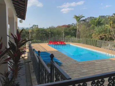 Fazenda / Sítio / Chácara com 4 Quartos à venda, 300m² no Chácara Marambaia, Caçapava