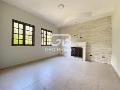 Fazenda / Sítio / Chácara com 4 Quartos para alugar, 390m² no Condomínio Lagoinha, Jacareí