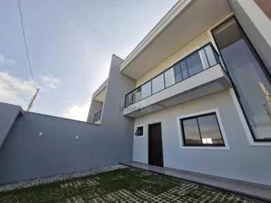 Sobrado com 3 Quartos à venda, 136m² no Itacolomi, Balneário Piçarras
