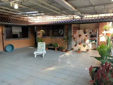 Fazenda / Sítio / Chácara com 5 Quartos à venda, 236m² no Jardim Itapema, Guararema