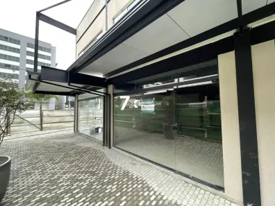 Loja / Salão / Ponto Comercial para alugar, 71m² no Parque Ipiranga, Resende