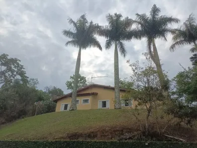 Fazenda / Sítio / Chácara com 5 Quartos à venda, 6000m² no Ajuda, Guararema
