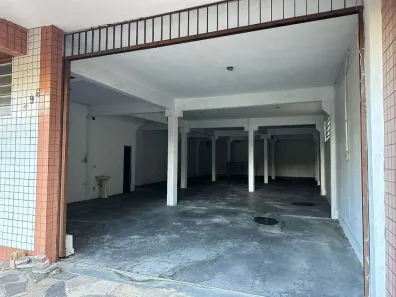 Galpão / Depósito / Armazém para venda ou aluguel, 800m² no Sarandi, Porto Alegre