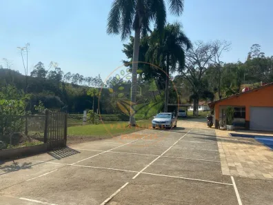 Fazenda / Sítio / Chácara com 3 Quartos à venda, 28800m² no , Igaratá