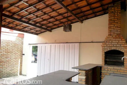 Casa com 3 Quartos para alugar, 180m² no Guajeru, Fortaleza
