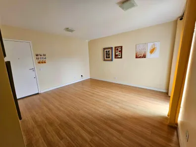 Apartamento com 2 Quartos à venda, 75m² no Valparaíso, Petrópolis