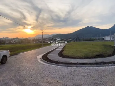 Terreno / Lote / Condomínio à venda, 516m² no São José, Santa Maria