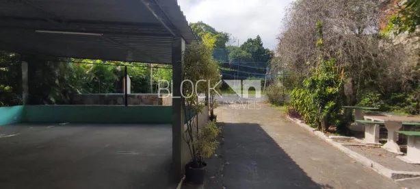 Fazenda / Sítio / Chácara com 3 Quartos à venda, 251m² no Taquara, Rio de Janeiro