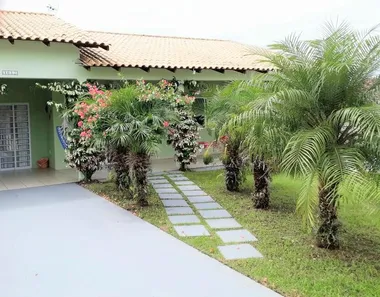 Casa com 4 Quartos para alugar, 150m² no Shangrila, Pontal do Paraná