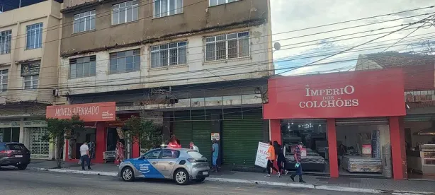 Loja / Salão / Ponto Comercial para alugar, 97m² no Aterrado, Volta Redonda