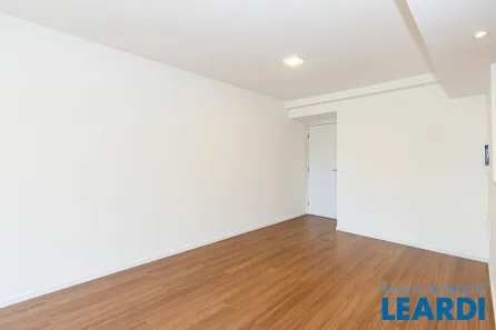 Apartamento com 3 Quartos para alugar, 87m² no Vila Emir, São Paulo