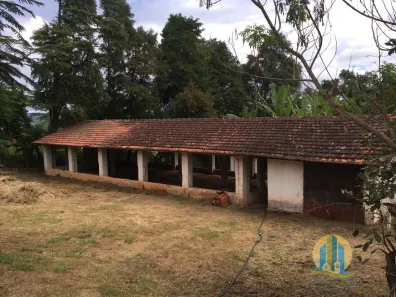 Fazenda / Sítio / Chácara com 5 Quartos à venda, 26000m² no Centro, Mairinque