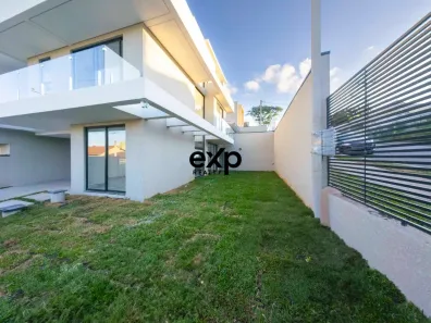 Sobrado com 3 Quartos à venda, 195m² no Uberaba, Curitiba