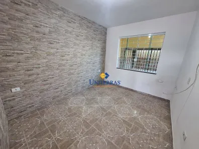 Casa com 2 Quartos para alugar, 120m² no São Gabriel, Colombo