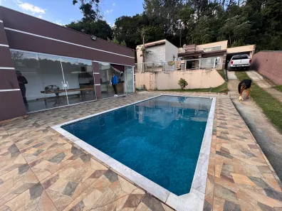 Fazenda / Sítio / Chácara com 3 Quartos à venda, 1100m² no , Mairinque