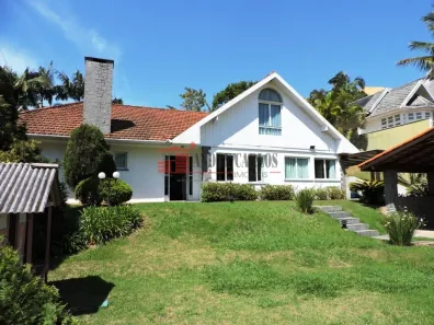 Casa de Condomínio com 3 Quartos à venda, 400m² no Residencial Euroville, Carapicuíba