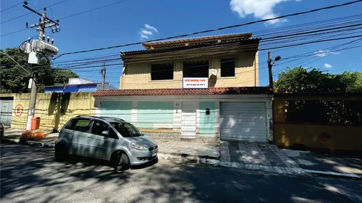 Sobrado com 4 Quartos à venda, 200m² no Centro, Nova Iguaçu