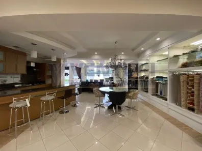 Prédio Inteiro para alugar, 680m² no São Pedro, São José dos Pinhais