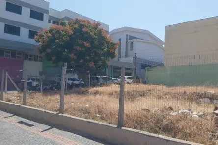 Terreno / Lote / Condomínio para alugar, 453m² no Centro, Marília