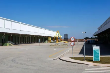 Galpão / Depósito / Armazém para alugar, 5781m² no Portão, Arujá
